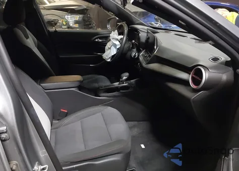 2024 Chevrolet Trax Fwd 1Rs from USA, damaged, VIN KL77LGE2XRC152403